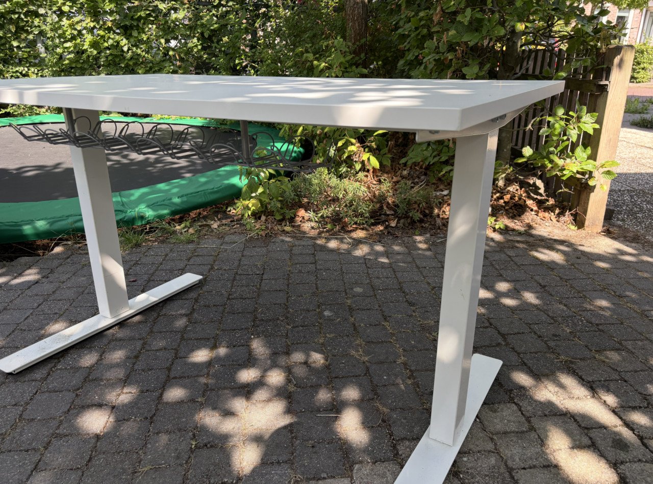 Wit Ikea Trotten zit/sta bureau 120x70