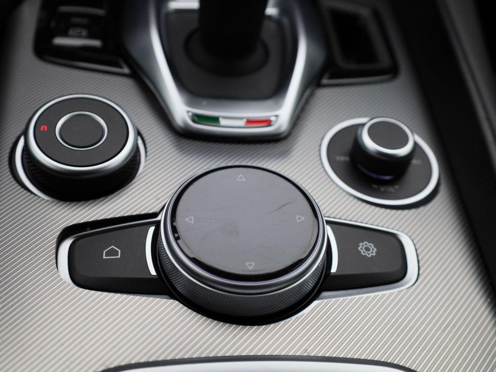 Alfa Romeo Giulia 2.0t sprint | automaat | navigatie | apple carplay / andr