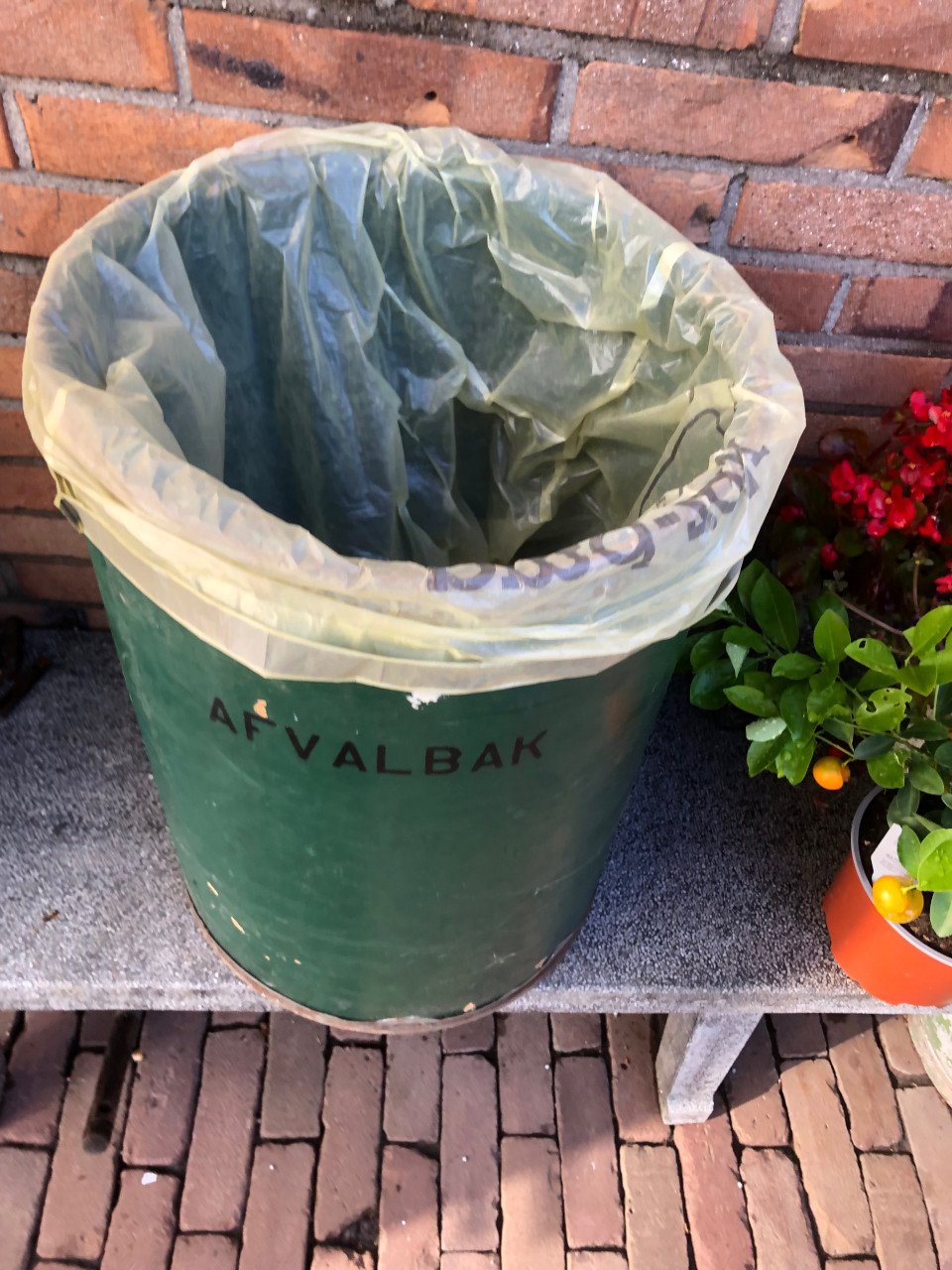 Groene afval bak.