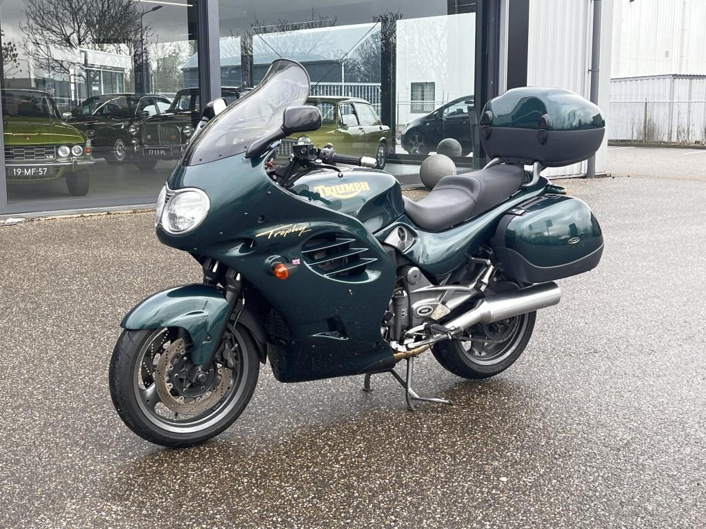 Triumph Trophy tour 900