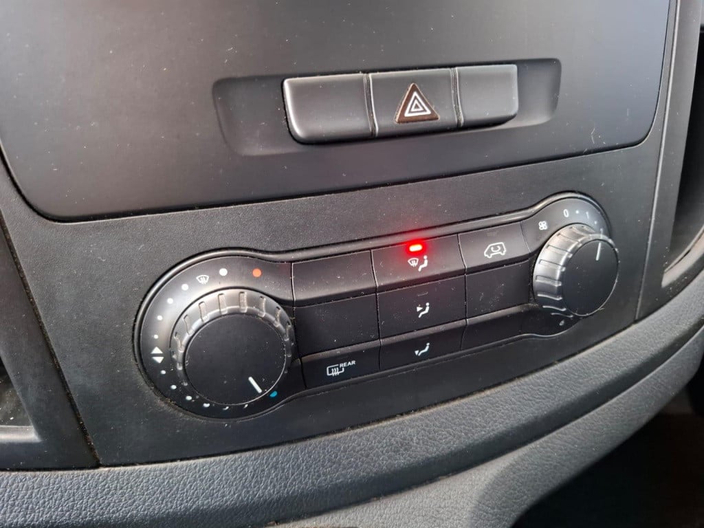Mercedes-Benz Vito 109 cdi functional lang l2h1 / 3 zits / sidebars / n.a.p