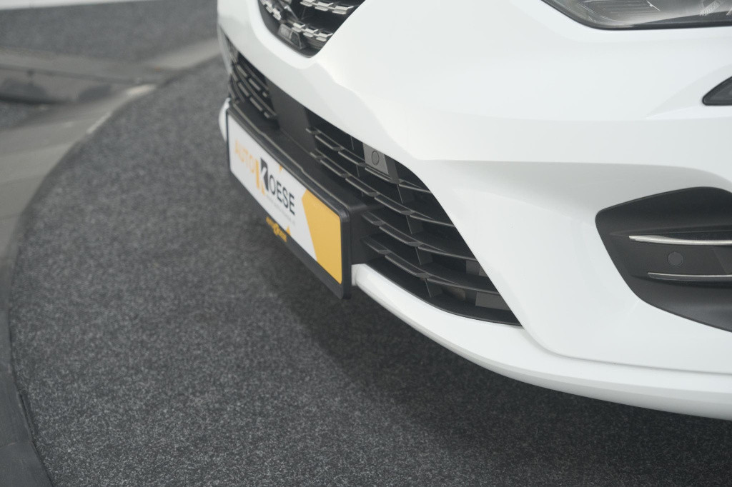 Renault Clio tce 90 techno | camera | 9.3 inch scherm | apple carplay | par