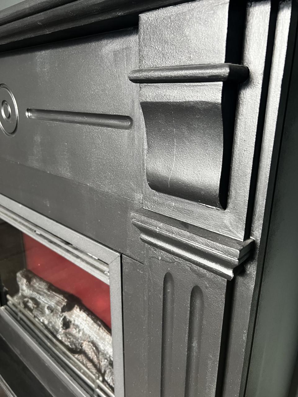 Electrische sfeerhaard met ombouw