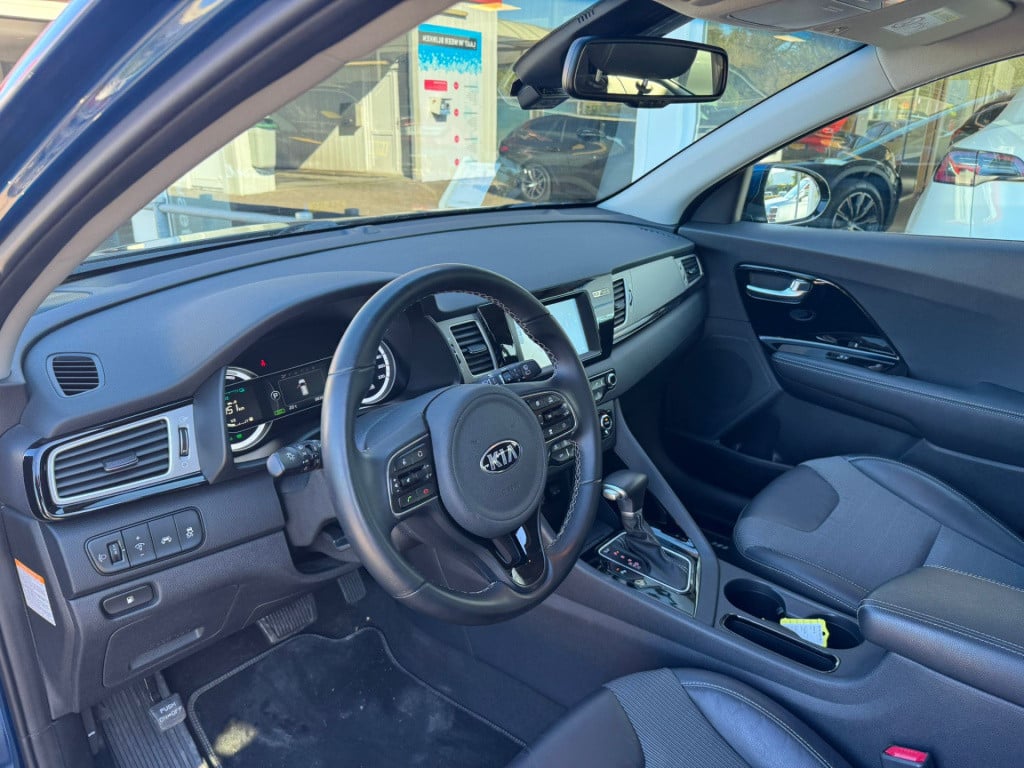 Kia Niro 1.6 gdi hybrid first edition