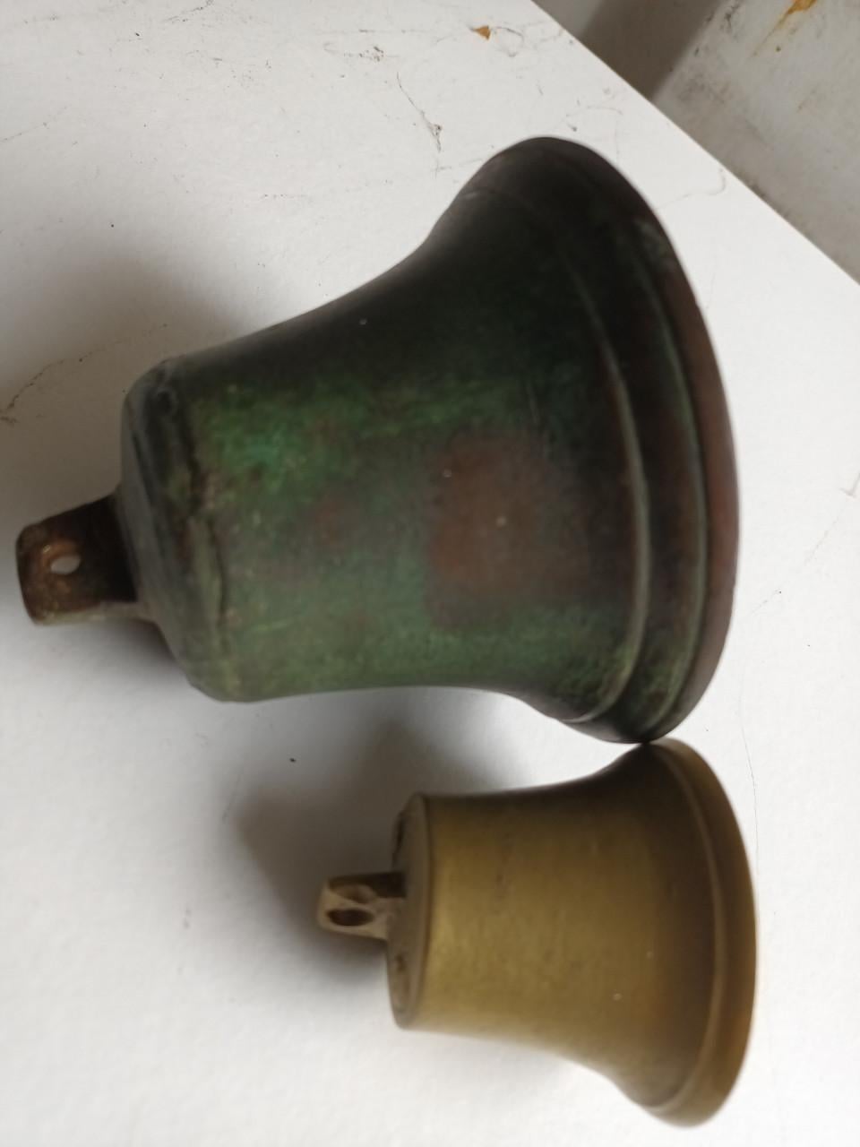 2 koperen bellen