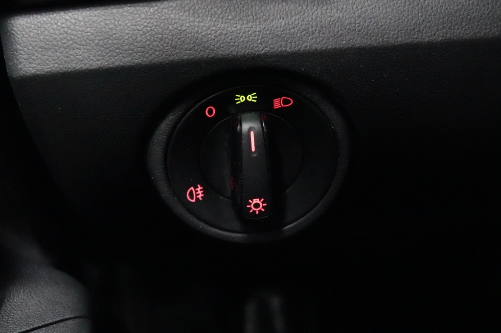 Volkswagen UP! 1.0 move up! | pdc | airco | automaat |