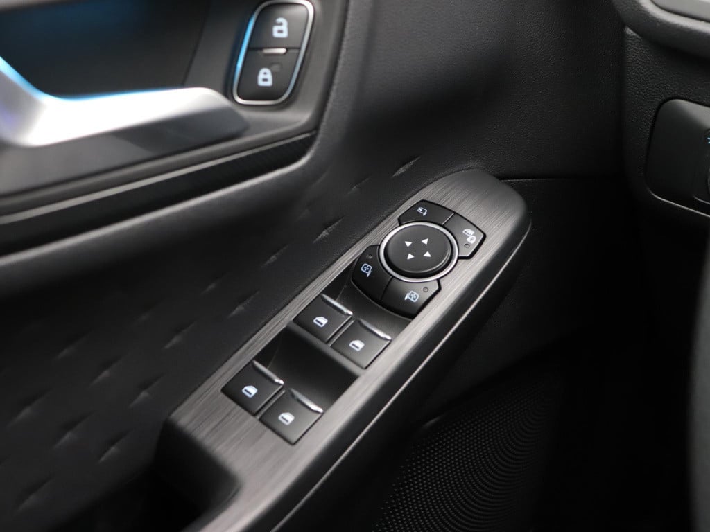 Ford Kuga 1.5 ecoboost st-line | navi | winterpakket | cruise control | lmv