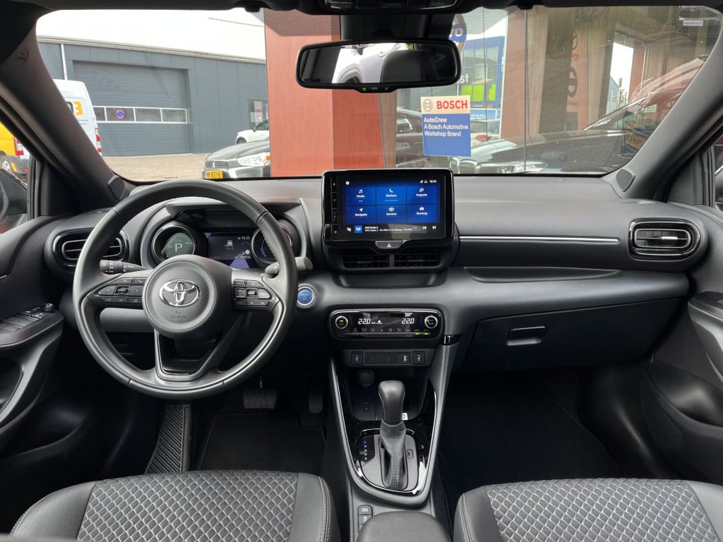 Toyota Yaris 1.5 hybrid executive | carplay | navi | stoelverw. | acc
