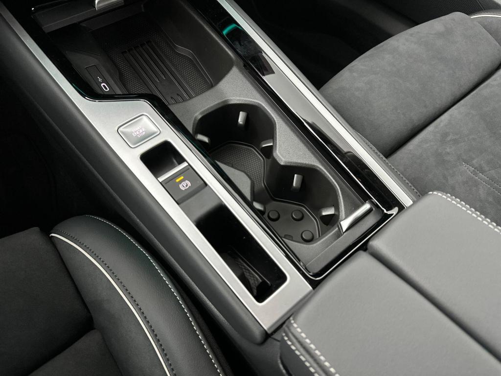 Volkswagen Passat variant 1.5 ehybrid elegance business dsg6 204pk