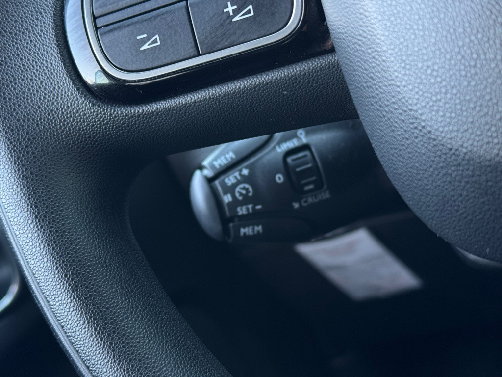 Citroen C3 1.2 puretech feel * carplay * cruise control * nap