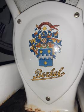 Winkel Weegschaal merk BERKEL groot en & ....kleine WEEGSCHAAL