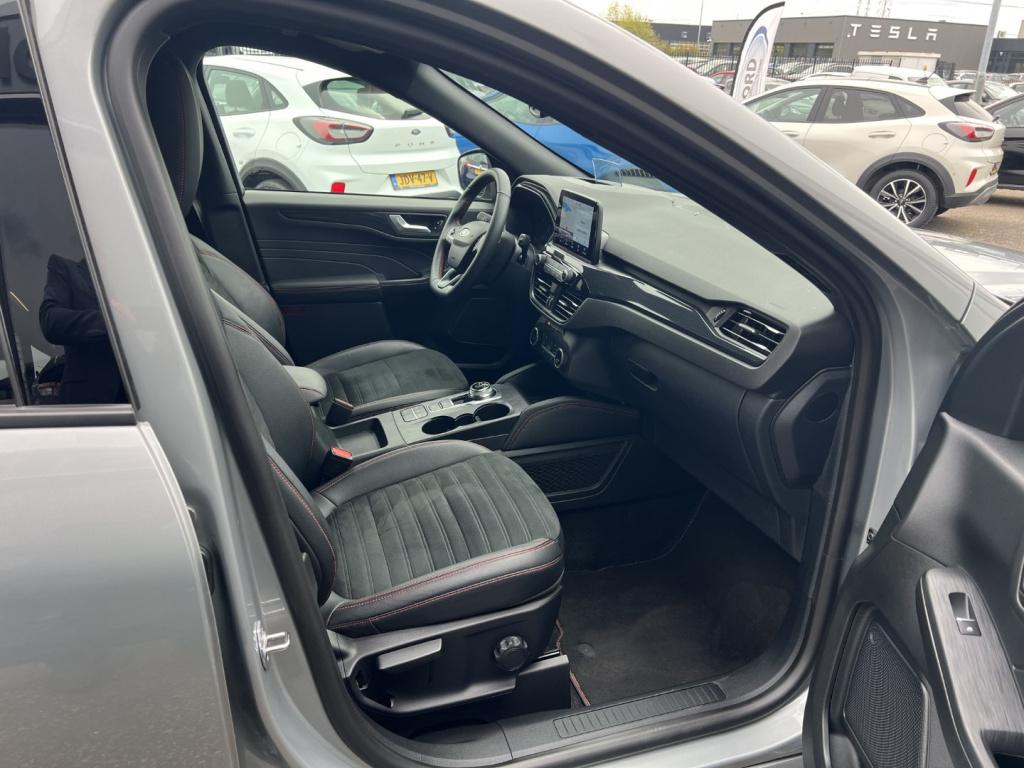 Ford Kuga 2.5 phev e-cvt 225pk st-line x ,adaptive cc , trekhaak , voorruit