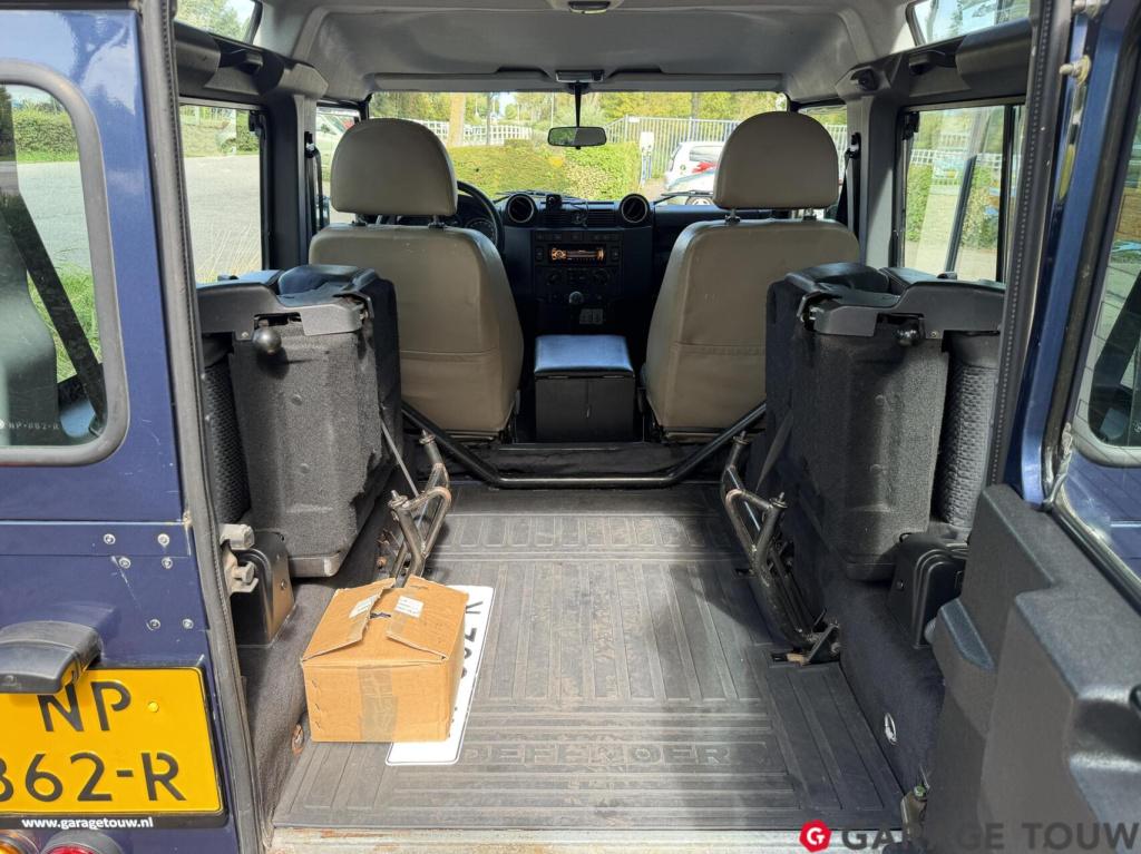 Land Rover Defender 2.4 td 90 sw se