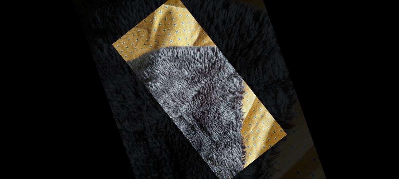 Zwarte fluffy fleecedeken 1.60x1.20 cm