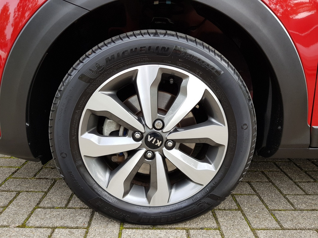 Kia Stonic mhev dynamicplusline 100 pk
