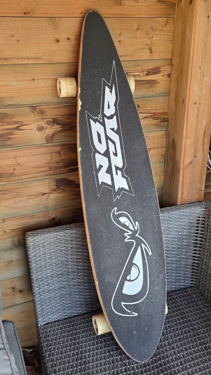 Longboard No Fear. Lengte 112 centimeter.
