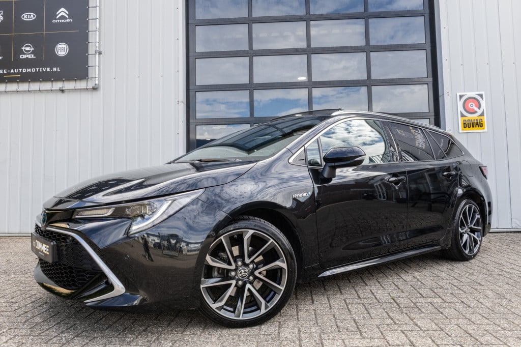 Toyota Corolla Touring Sports 2.0 hybrid executive ✅cam✅hud✅pano✅leder