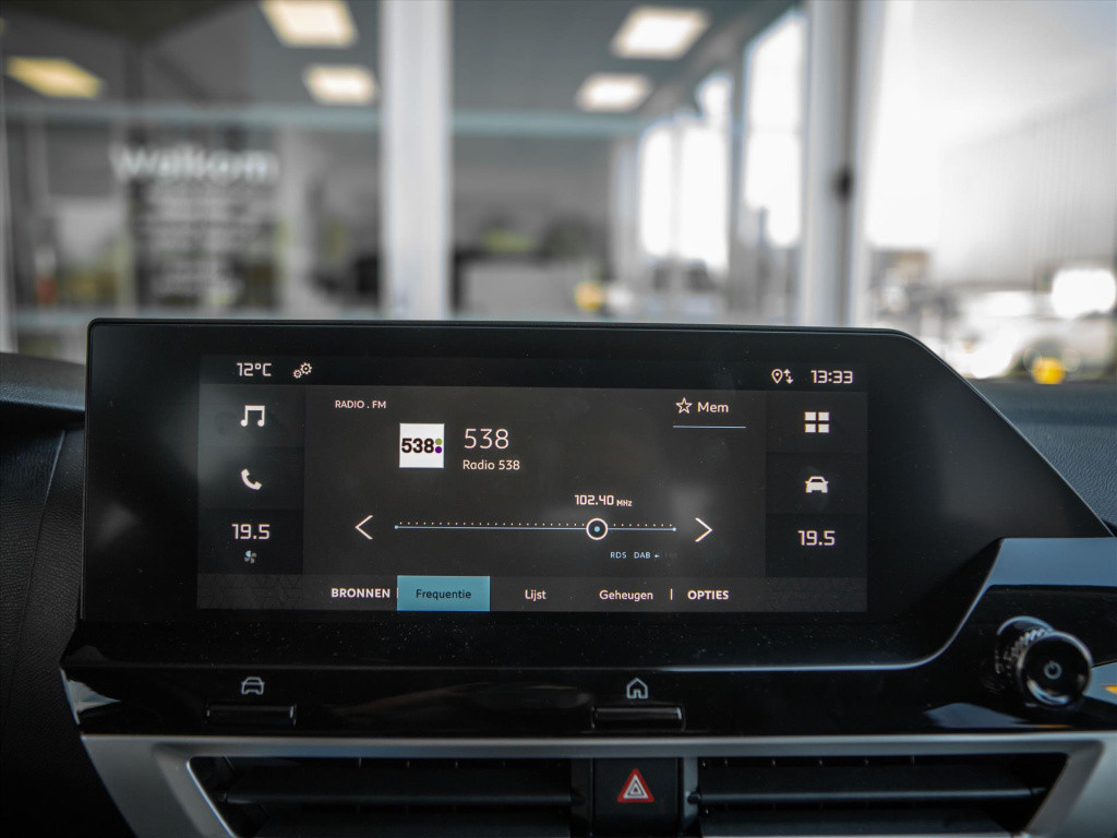 Citroen C4 1.2 hybrid 136pk e-dcs6 plus automaat | camera | park. sensoren 