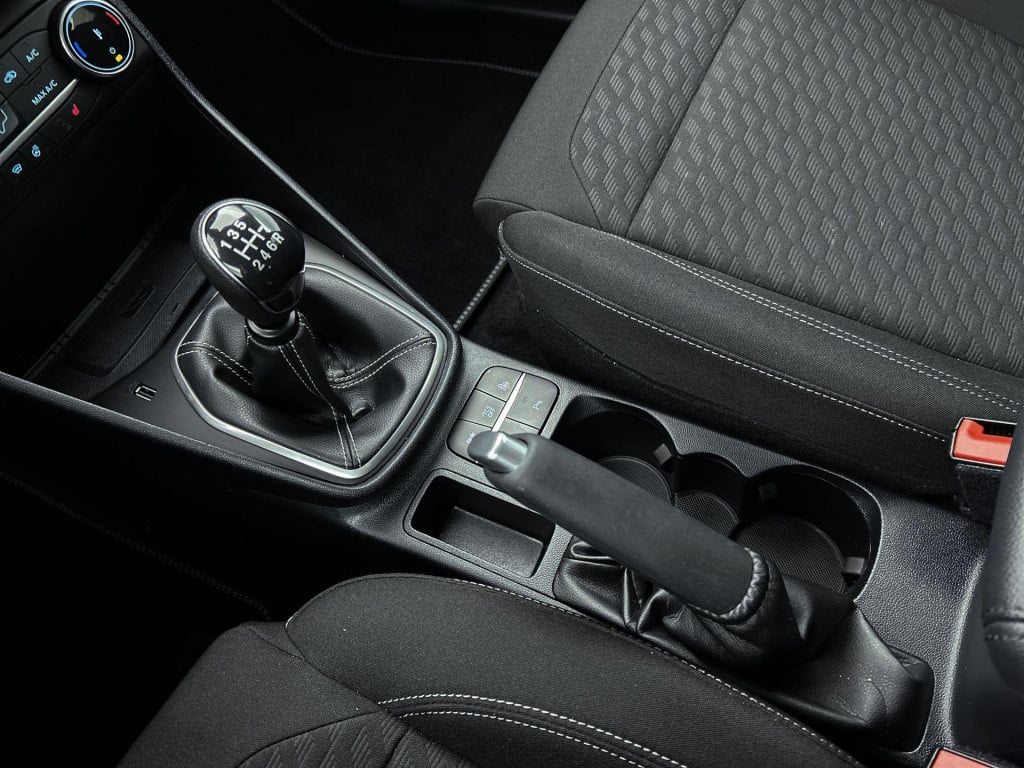 Ford Fiesta 1.0 ecoboost hybrid titanium x winterpack | navigatie | airco |