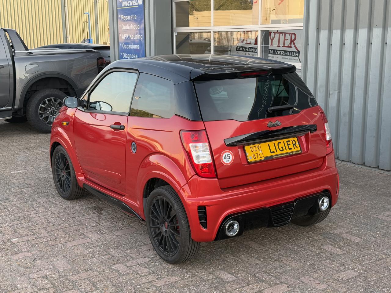 Ligier Brommobiel JS50 L Sport Ultimate | Airco| Stuurbekrachtiging