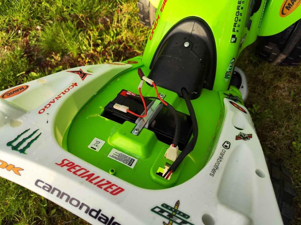Elektrische kinderquad 12v Kawasaki INJUSA 2x accu
