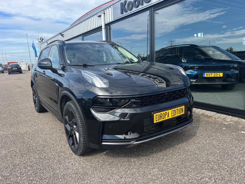 Lynk & Co 01 1.5 261pk plug in hybrid, pano, 360gr camera, adaptive cc