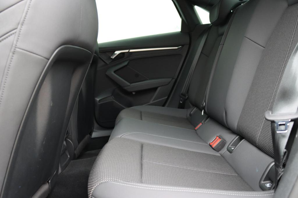 Audi A3 limousine 35 tfsi s-line edition 150pk s-tronic