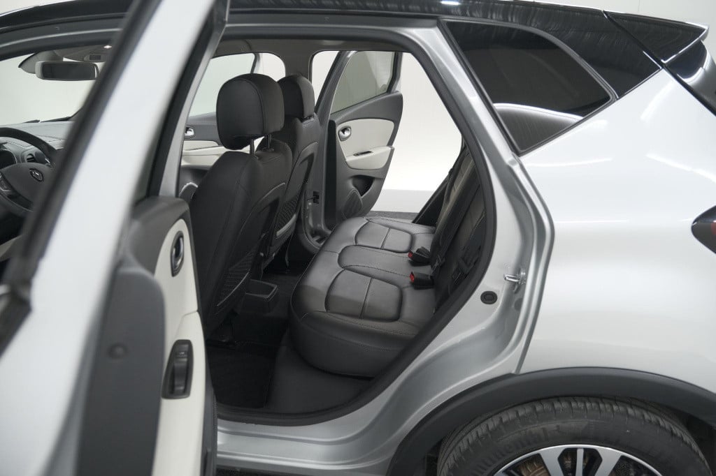 Renault Captur tce 150 edc initiale paris | trekhaak | camera | panoramadak