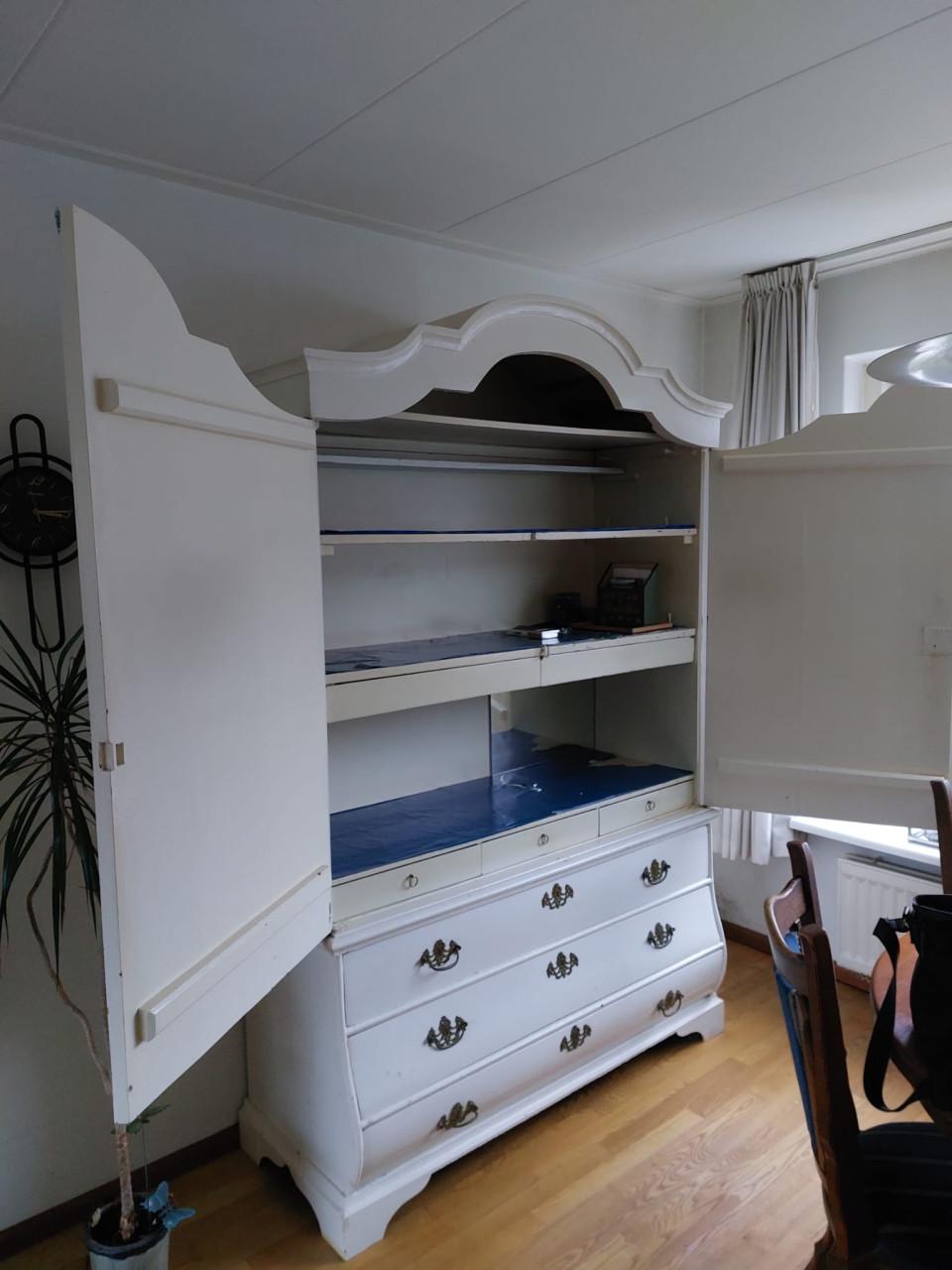 Prachtig kabinet (uit 1 stuk)