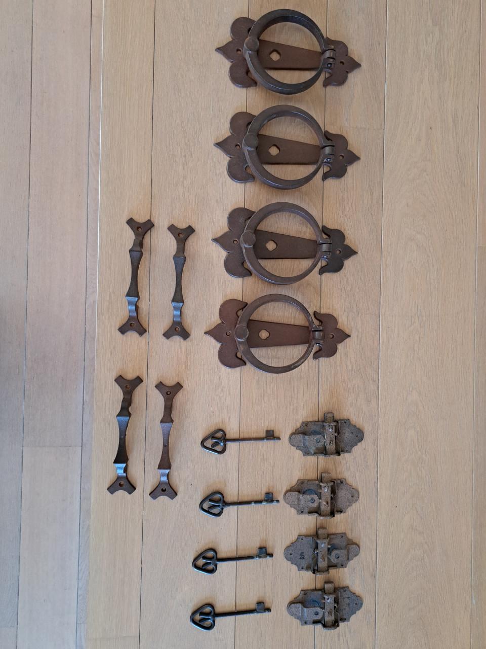 Hang- en sluitwerk voor kasten