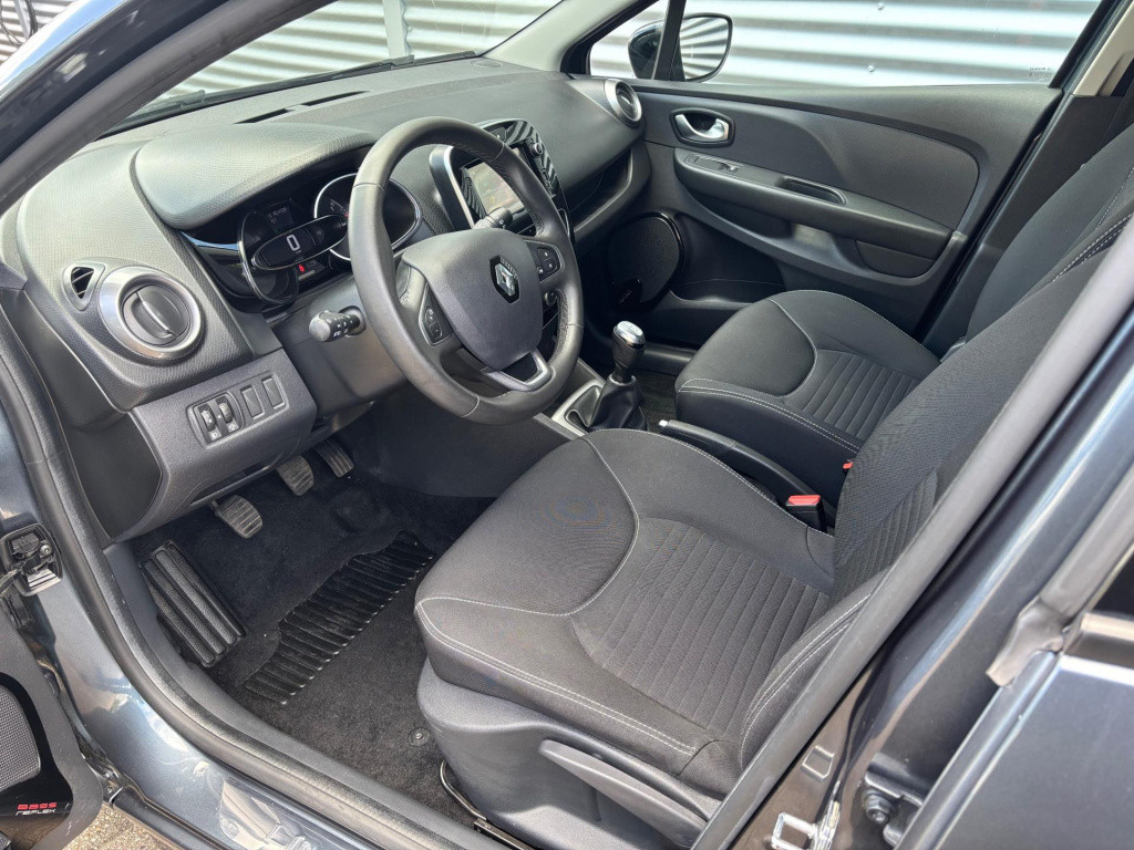 Renault Clio estate 1.2 16v