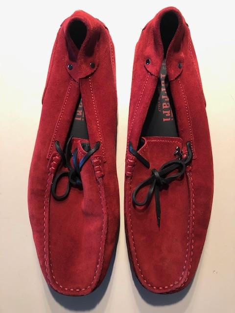 Sportieve zomerschoenen. Unieke loafers €80  Rood