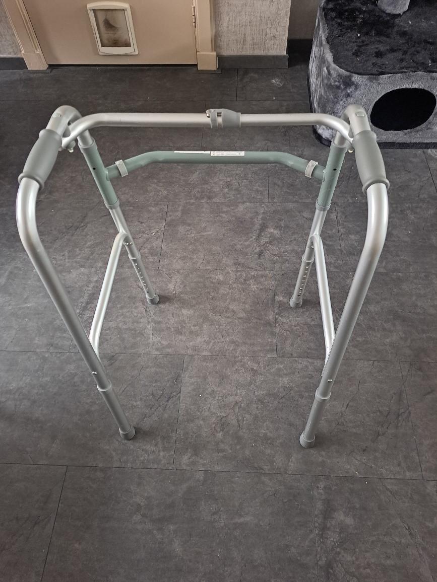 OPVOUWBAAR LOOPREK MET EXTERN OPKLIKBAAR ZITGEDEELTE