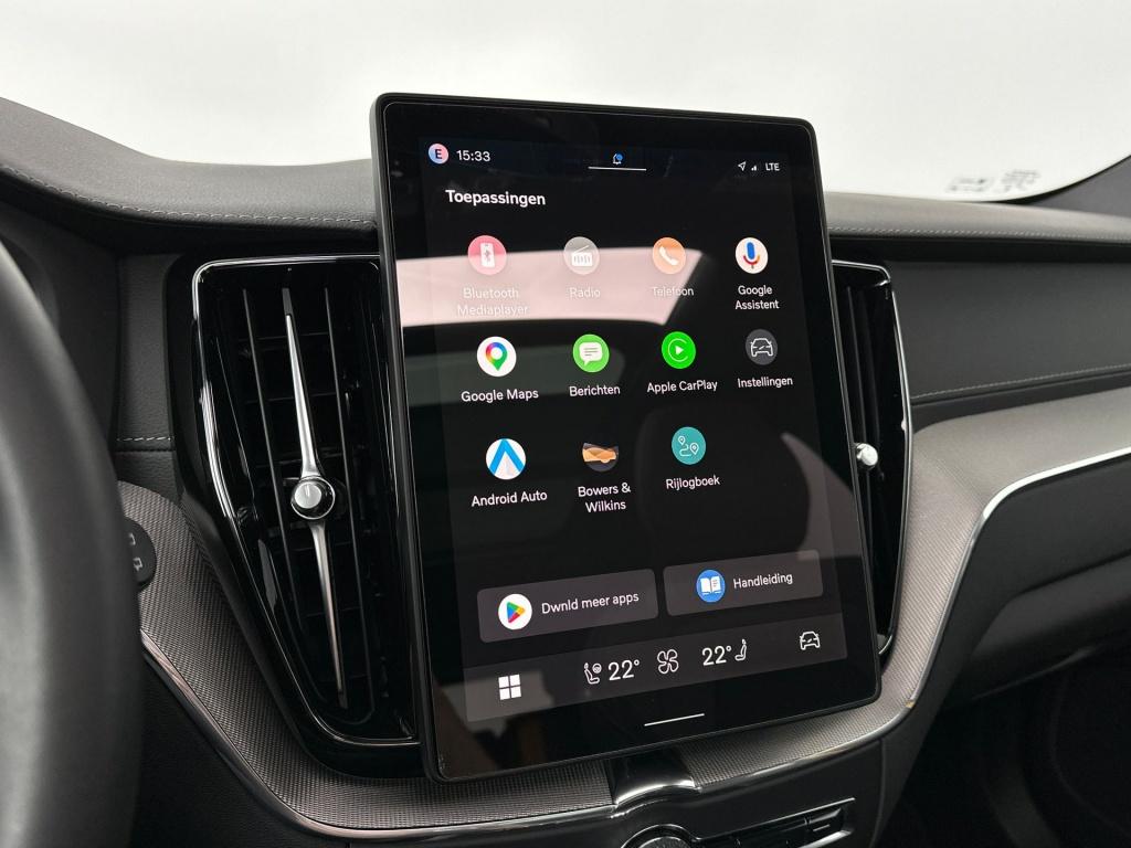 Volvo XC60 polestar engineered recharge plug-in hybrid awd