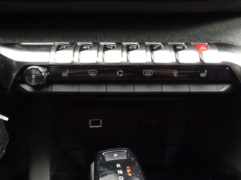Peugeot 3008 1.2 puretech allure