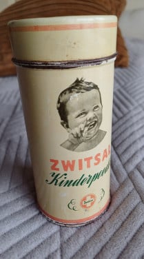 Zwitsal babypoederblikje