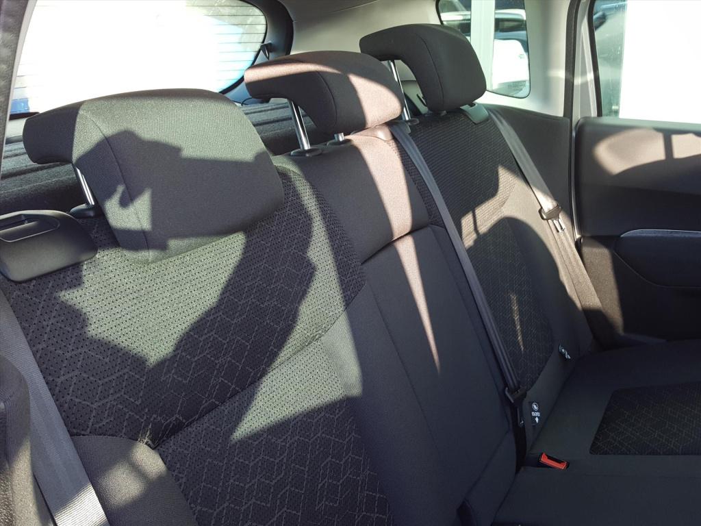 Peugeot 3008 style 1.2pt-130pk trekhaak | navigatie | cruise & climate cont