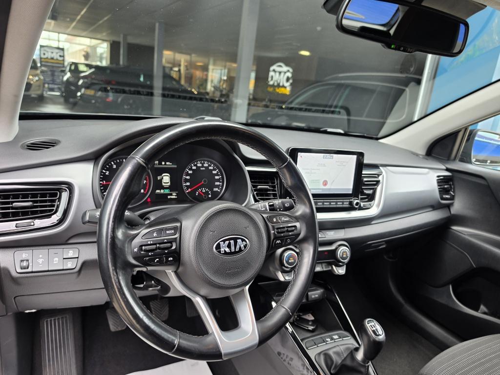 Kia Stonic 1.0 t-gdi mhev dyn+line | lane ass | cruise | clima | navi | lm