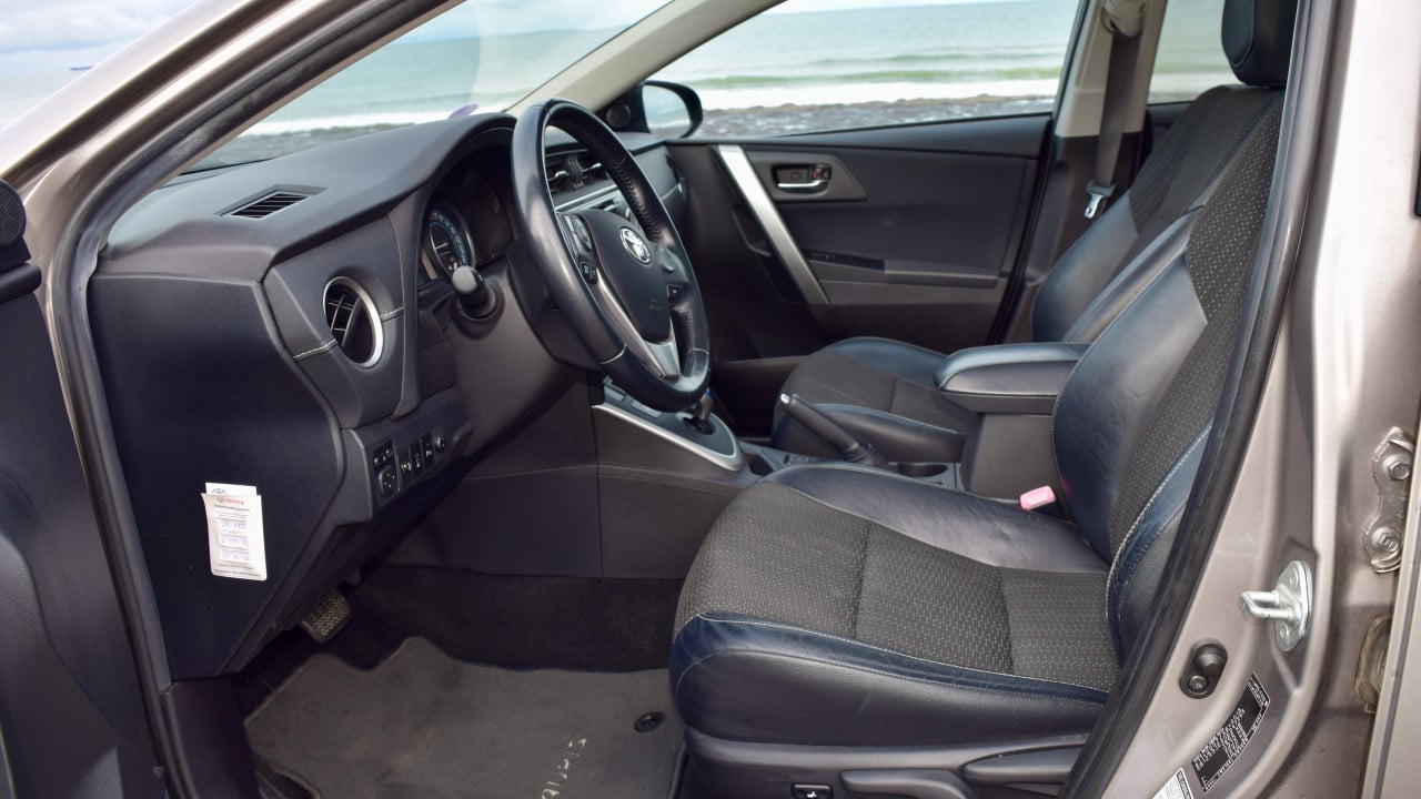 Toyota Auris 1.8 Hybr Executive TS (trekhaak, pano dak)