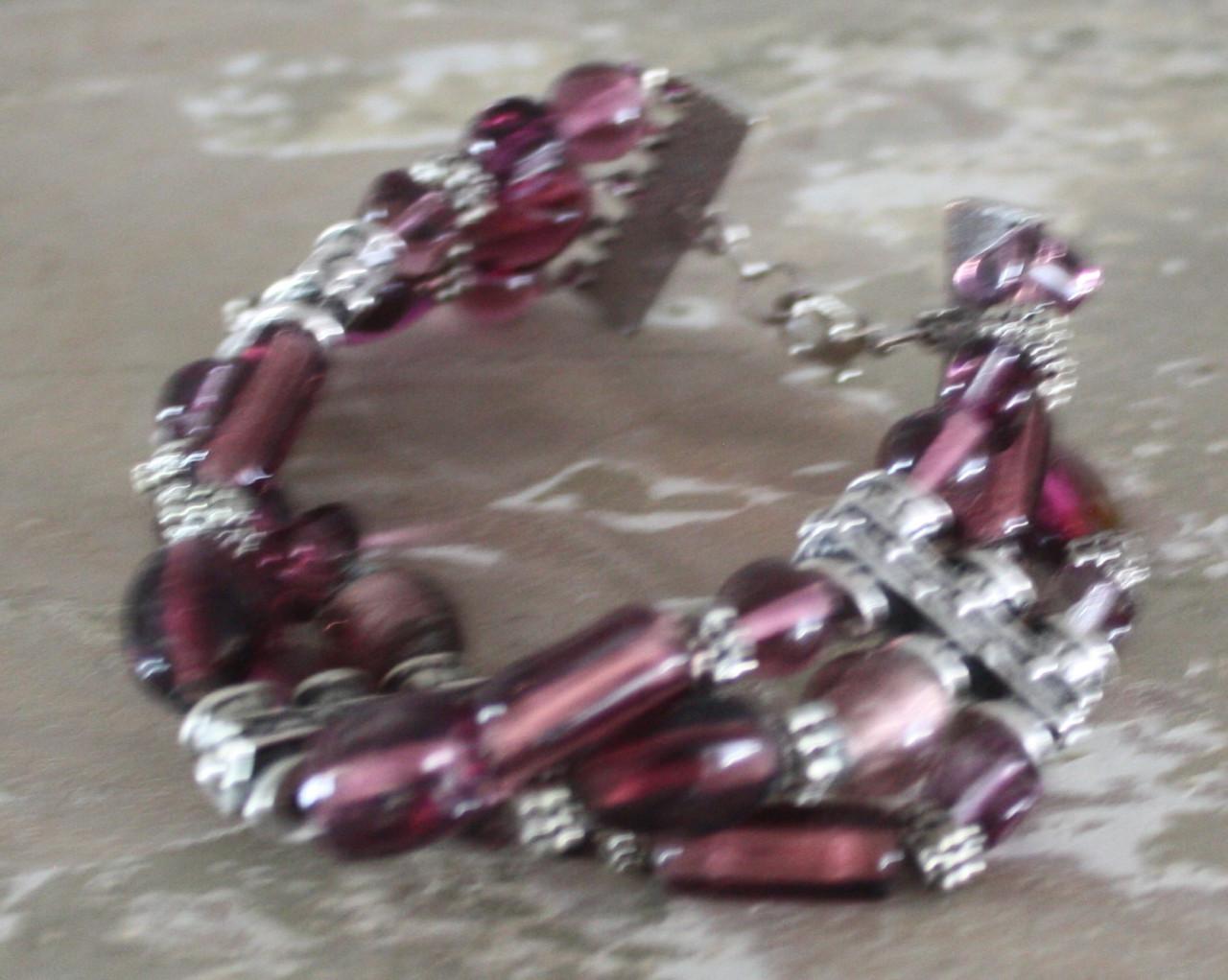 Armband rood zilveren kralen