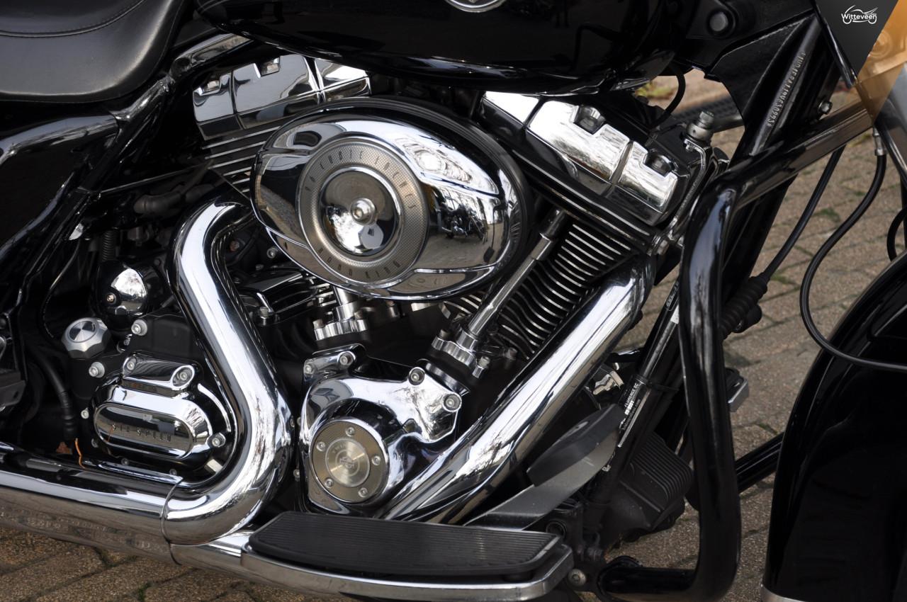 Harley Davidson FLHRC Road King Classic 96 Rushmore, nette motor!