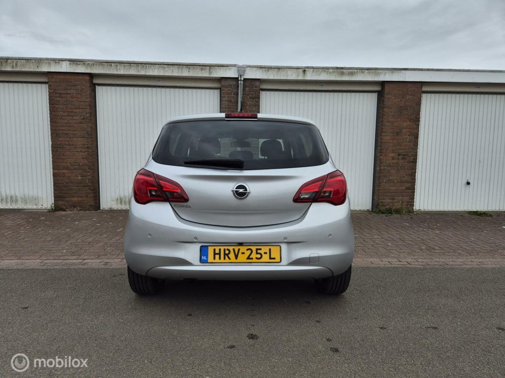 Opel Corsa 1.4 volautomaat / stuur- & stoelverwarming / camera