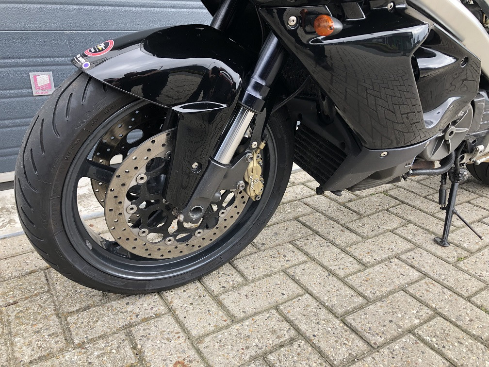 Aprilia SL1000 Falco, mooie sportieve motor, LeoVinci uitlaten €1895,-