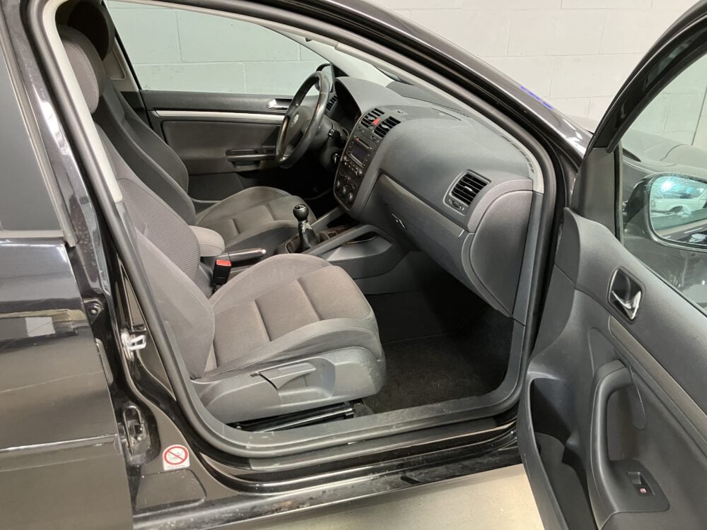 Volkswagen Golf 1.6 FSI Trendline