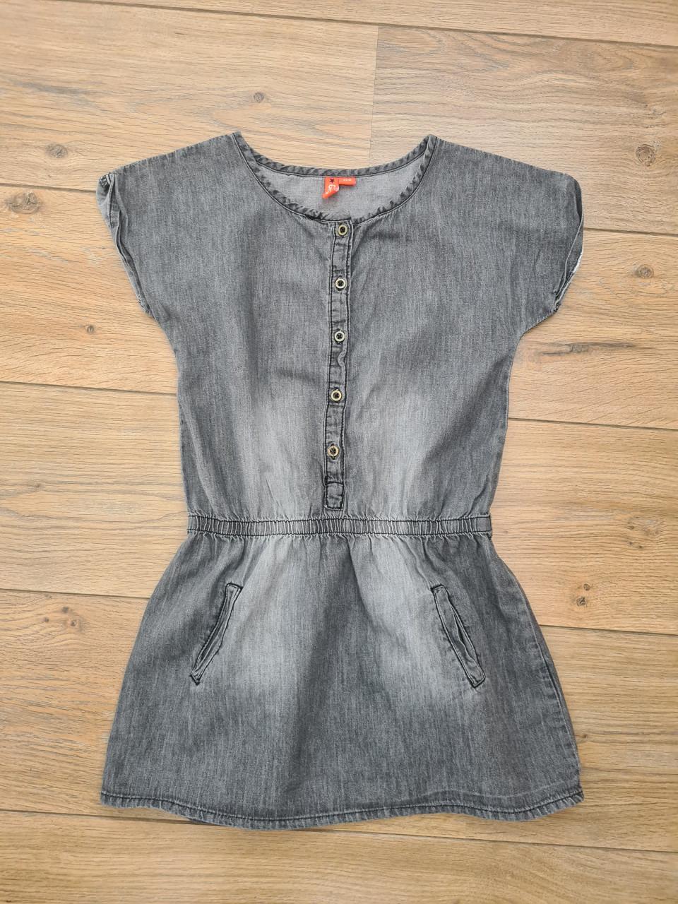 Zwart -grijs spijkerstof jurkje van Girls Maat 128