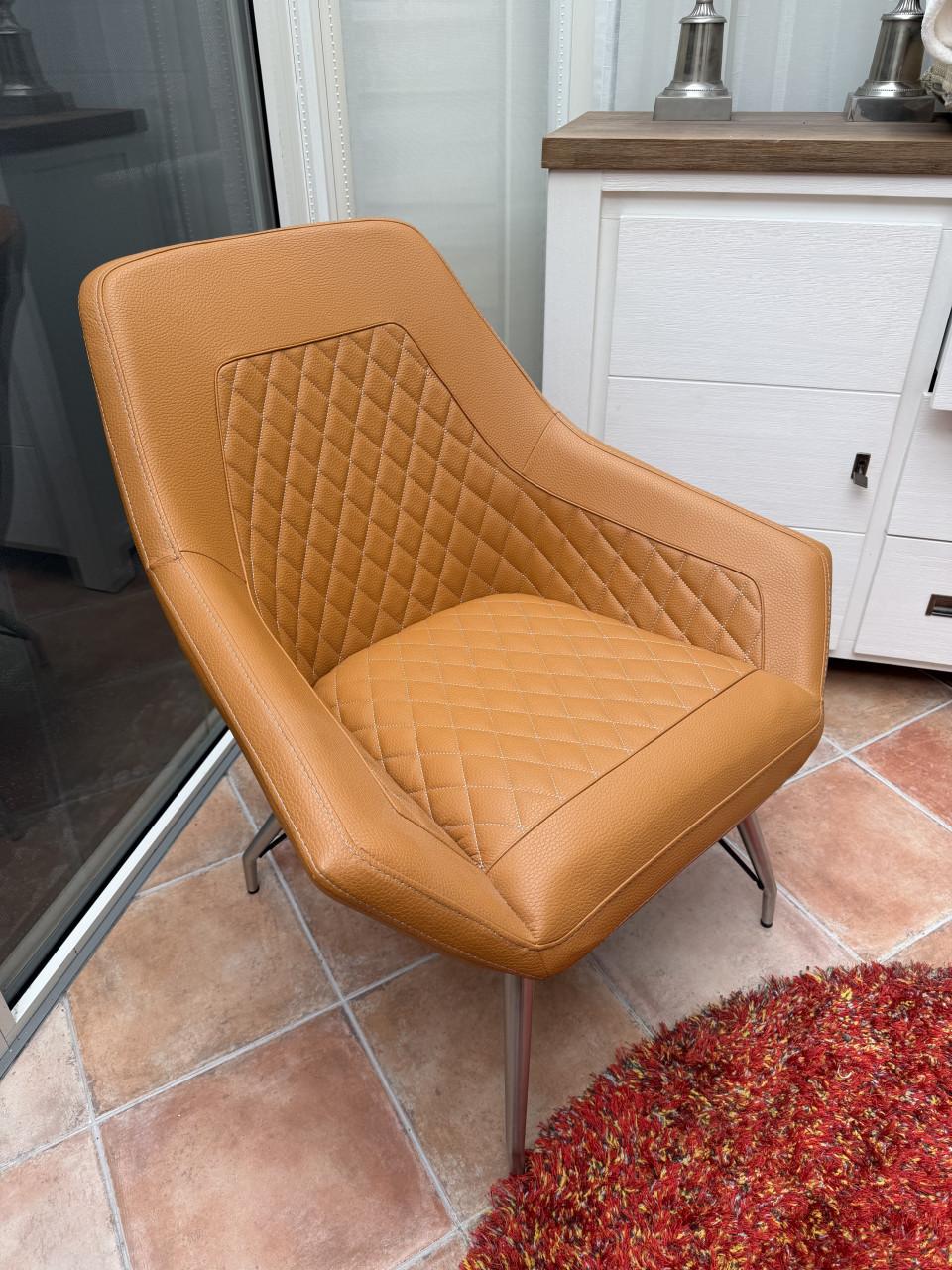 Fauteuils. Skai. Z.g.a.n.