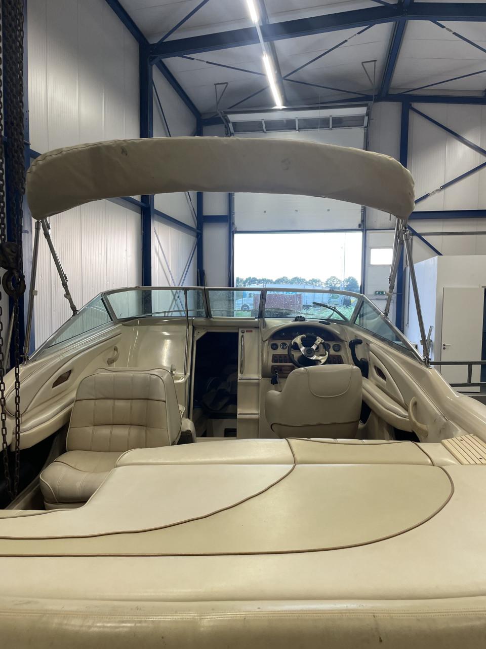 Sea Ray 220 Refit 2022 - Mooie Cuddy Cabin, V8!