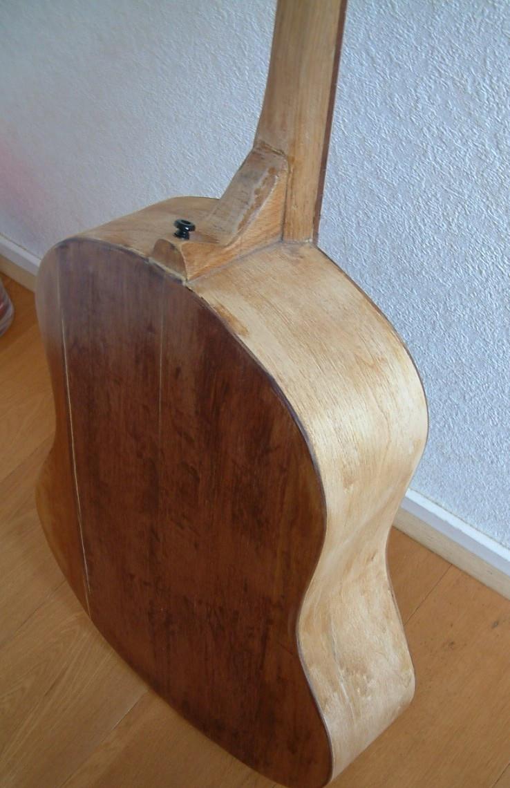 Veel gezeur  en vragen gehad -----gitaar Jumbo   goede klank