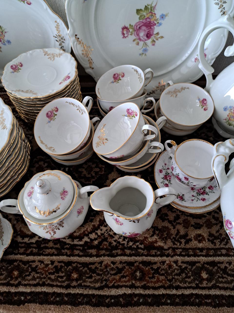 Mooi vintage servies compleet van minimaal 60 jaar jong.