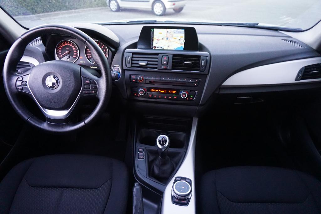 BMW 1 Serie 116i executive climate / navi / cruise / parkeersens. / elektr.